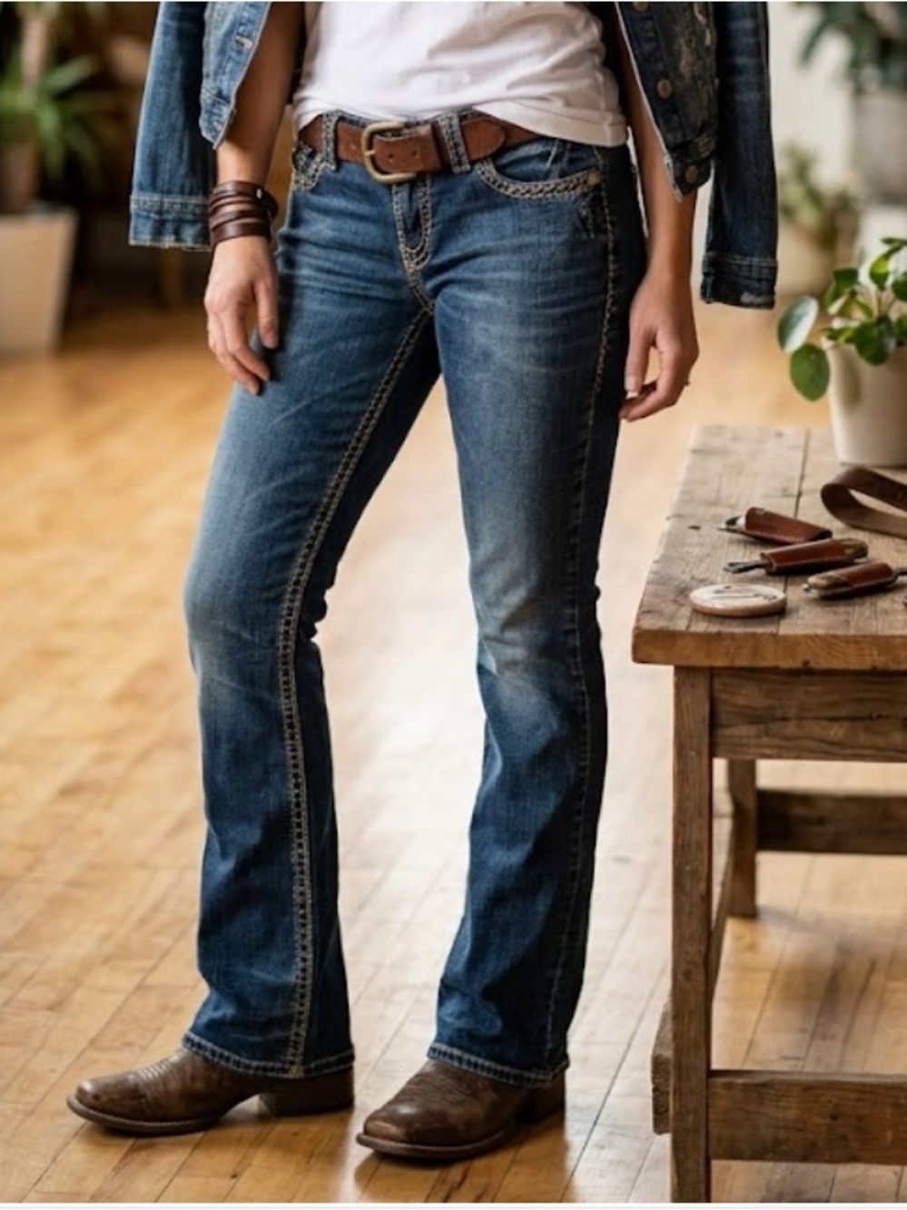 Aiko Women's Bootcut Jeans in Dark Blue Wash